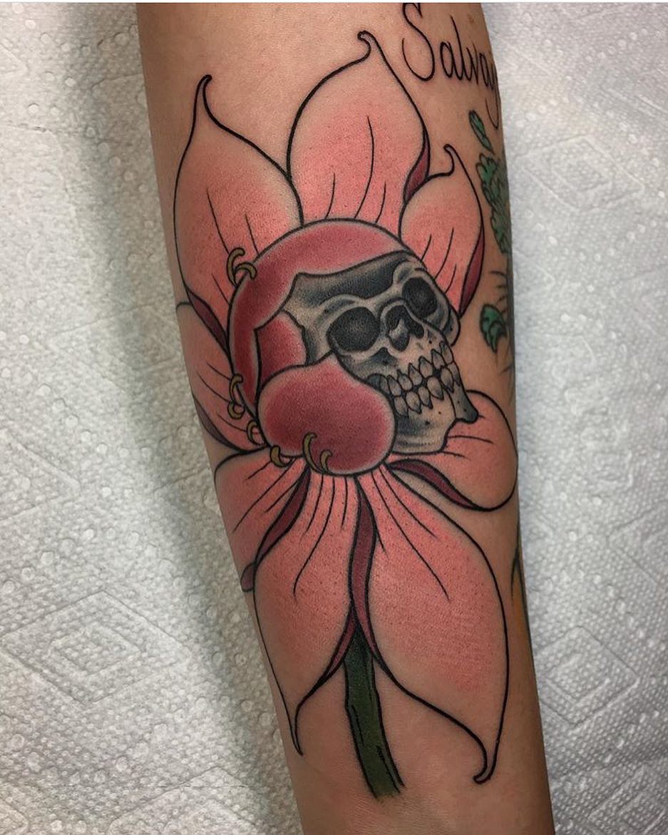 Full Circle Tattoo
