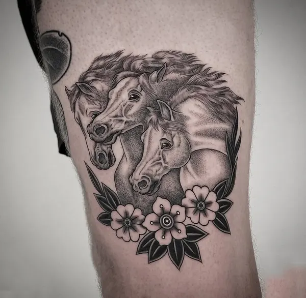 Full Circle Tattoo