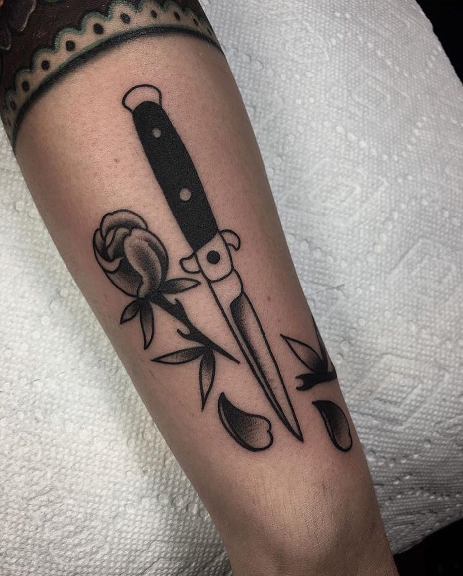 Full Circle Tattoo