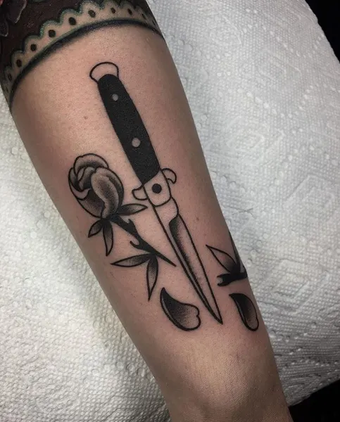 Full Circle Tattoo