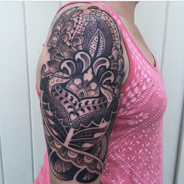 Full Circle Tattoo