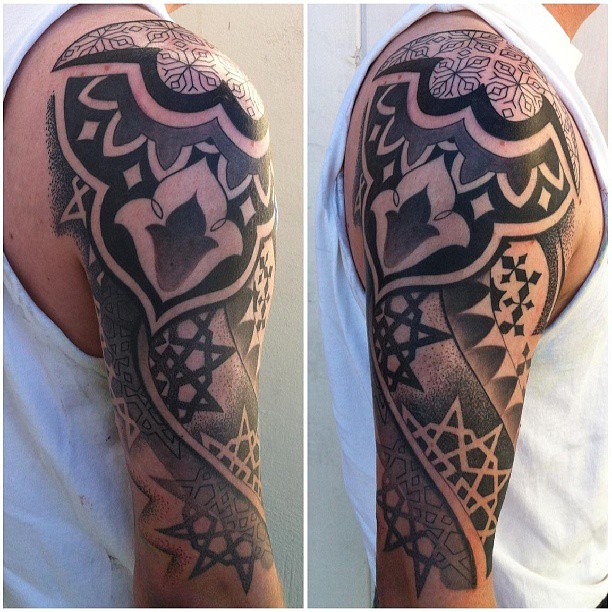 Full Circle Tattoo