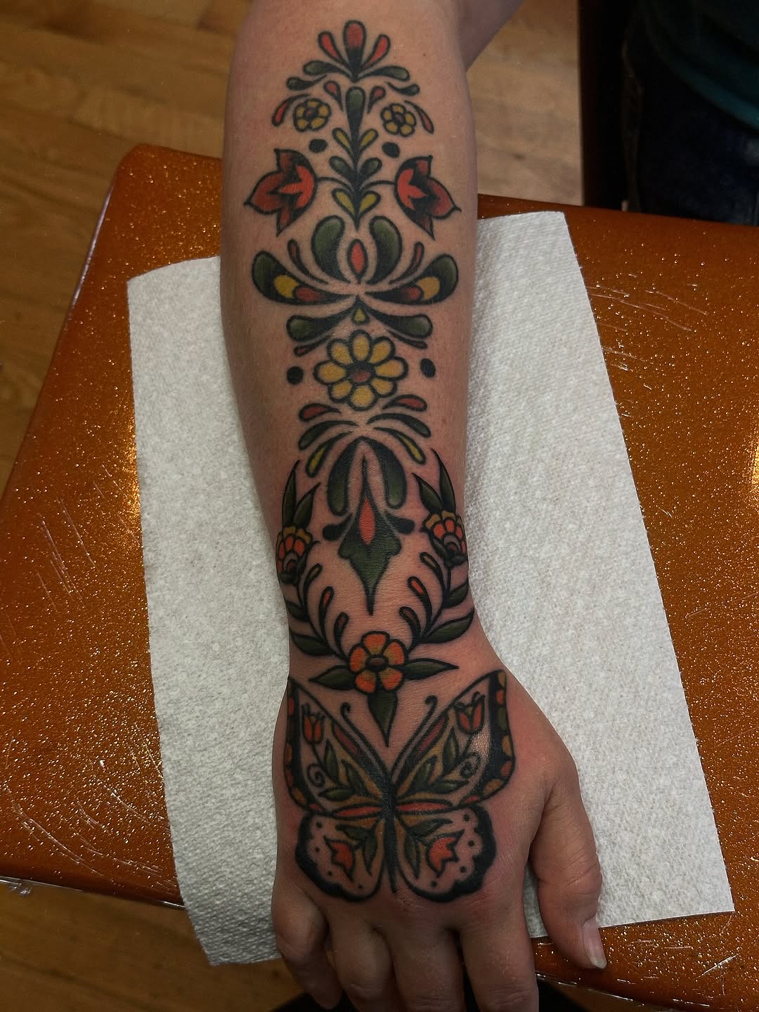 lindseebeetattoo