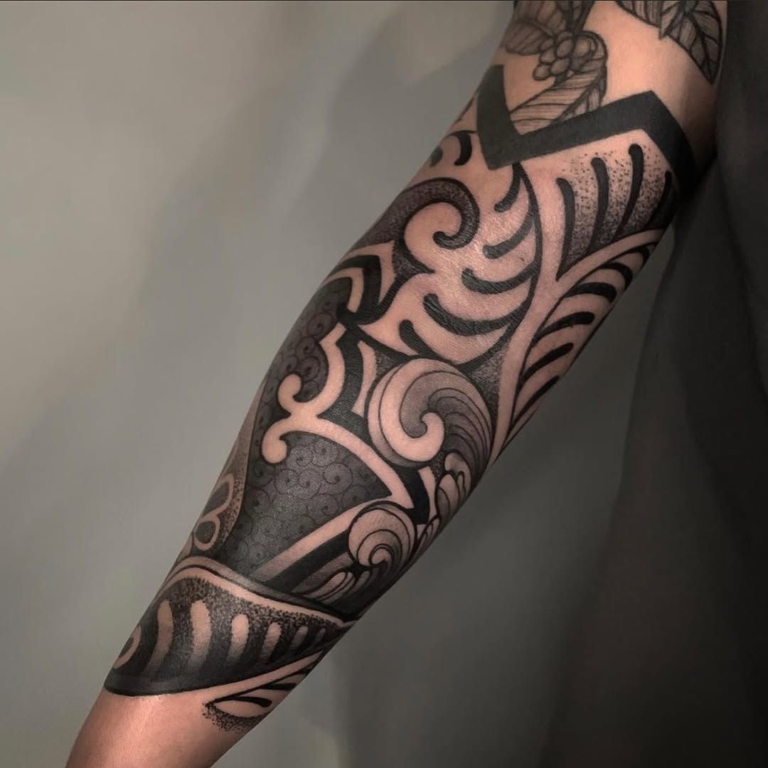 Full Circle Tattoo