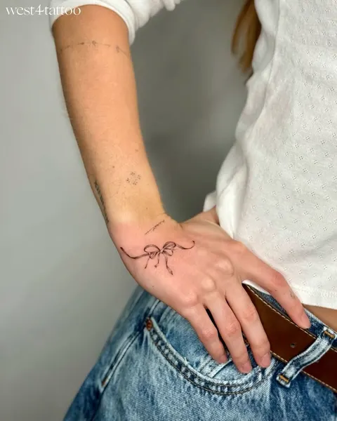 Flower, Lettering