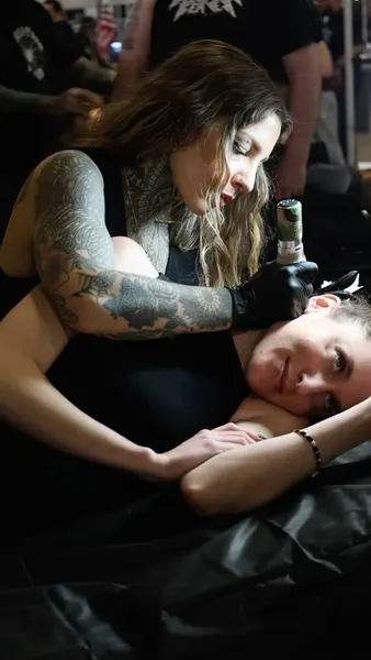 Full Circle Tattoo