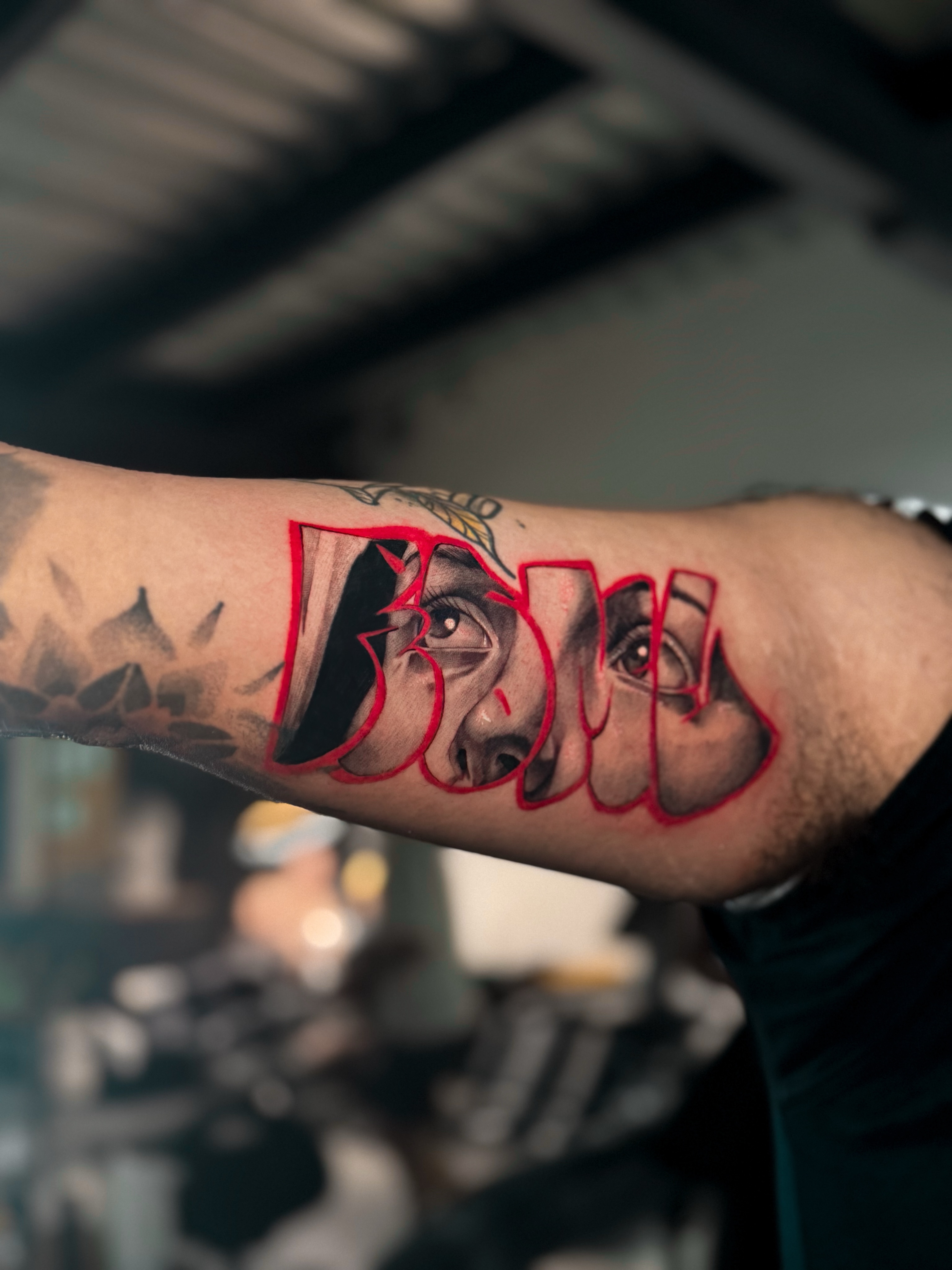 Lettering