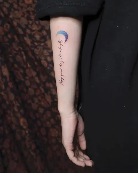 비, Lettering