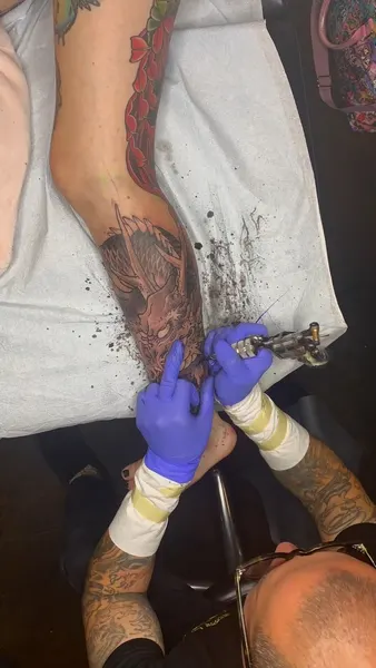 Full Circle Tattoo