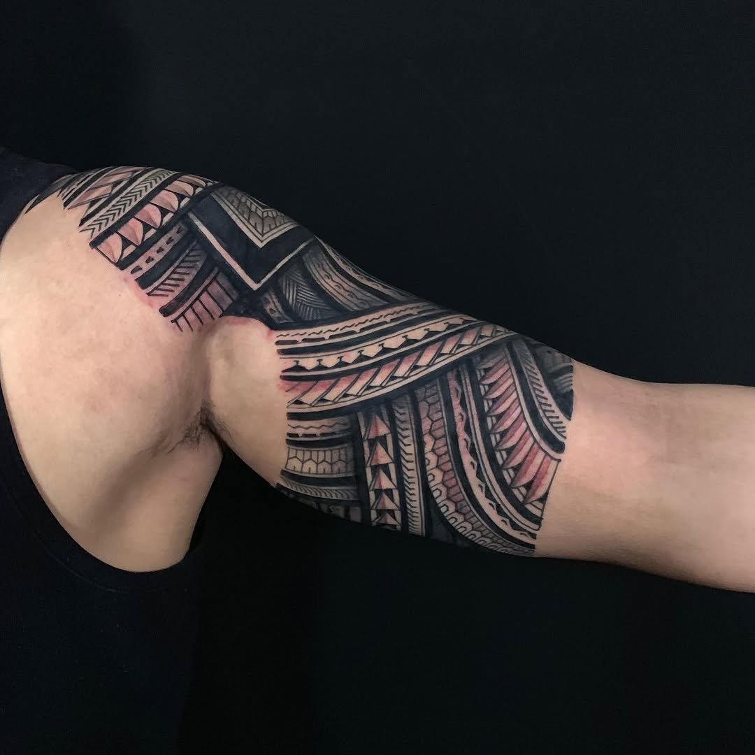 Ink and Dagger Tattoo