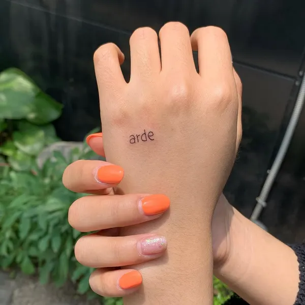 Lettering, Mini
