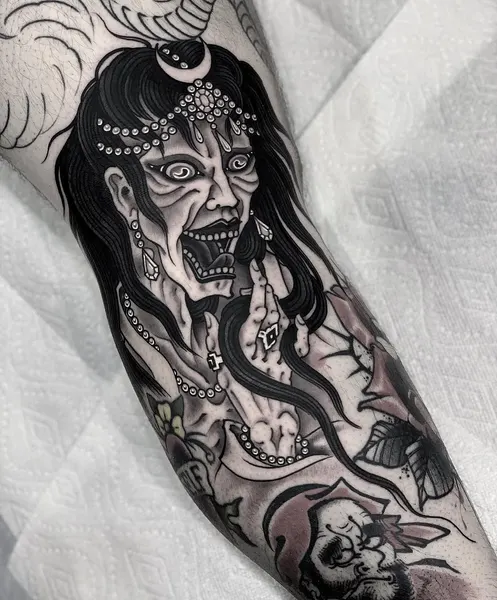 black_casket