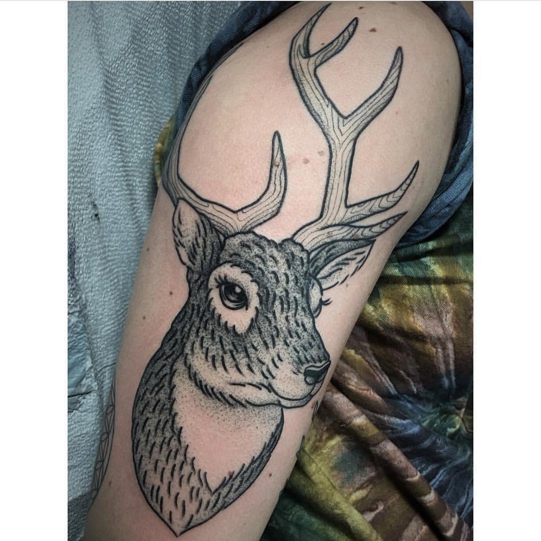 Full Circle Tattoo