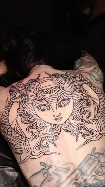 Full Circle Tattoo