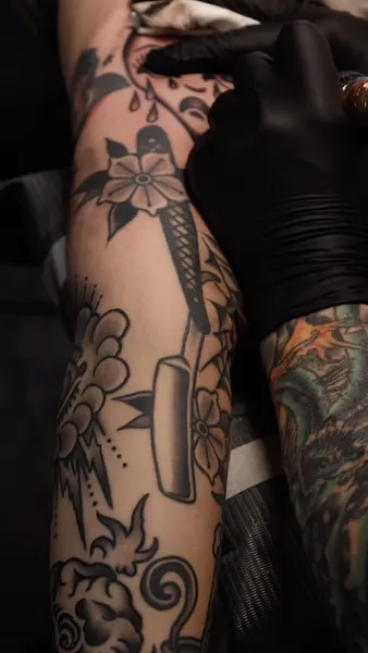 Full Circle Tattoo