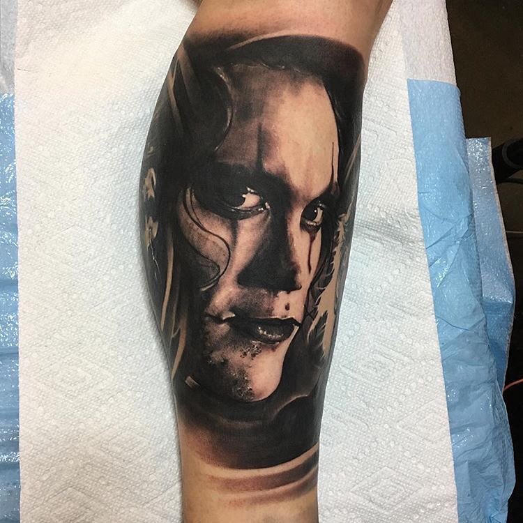 Full Circle Tattoo