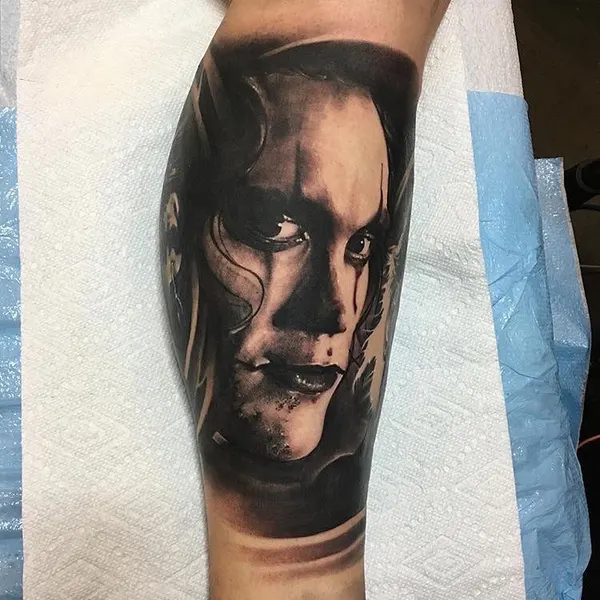 Full Circle Tattoo