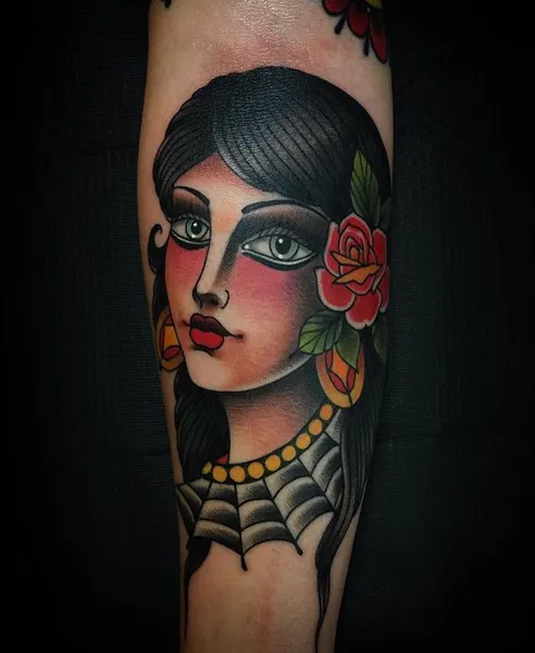 Full Circle Tattoo