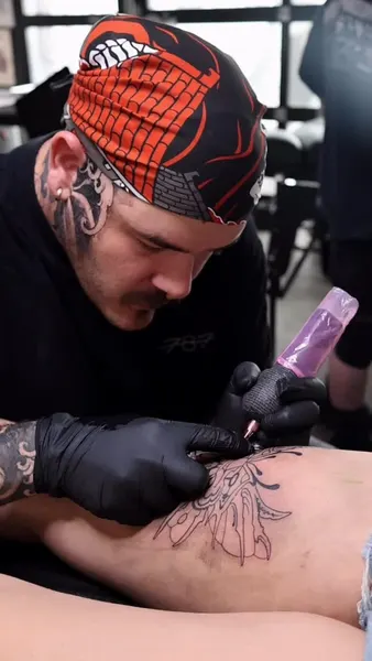 Full Circle Tattoo