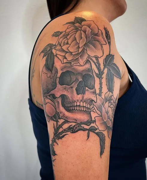 Full Circle Tattoo