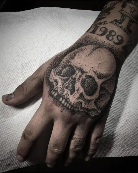 Full Circle Tattoo