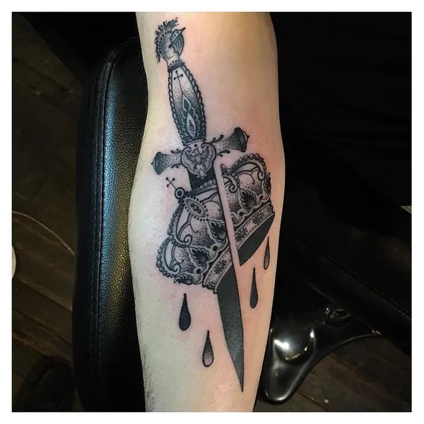 Full Circle Tattoo