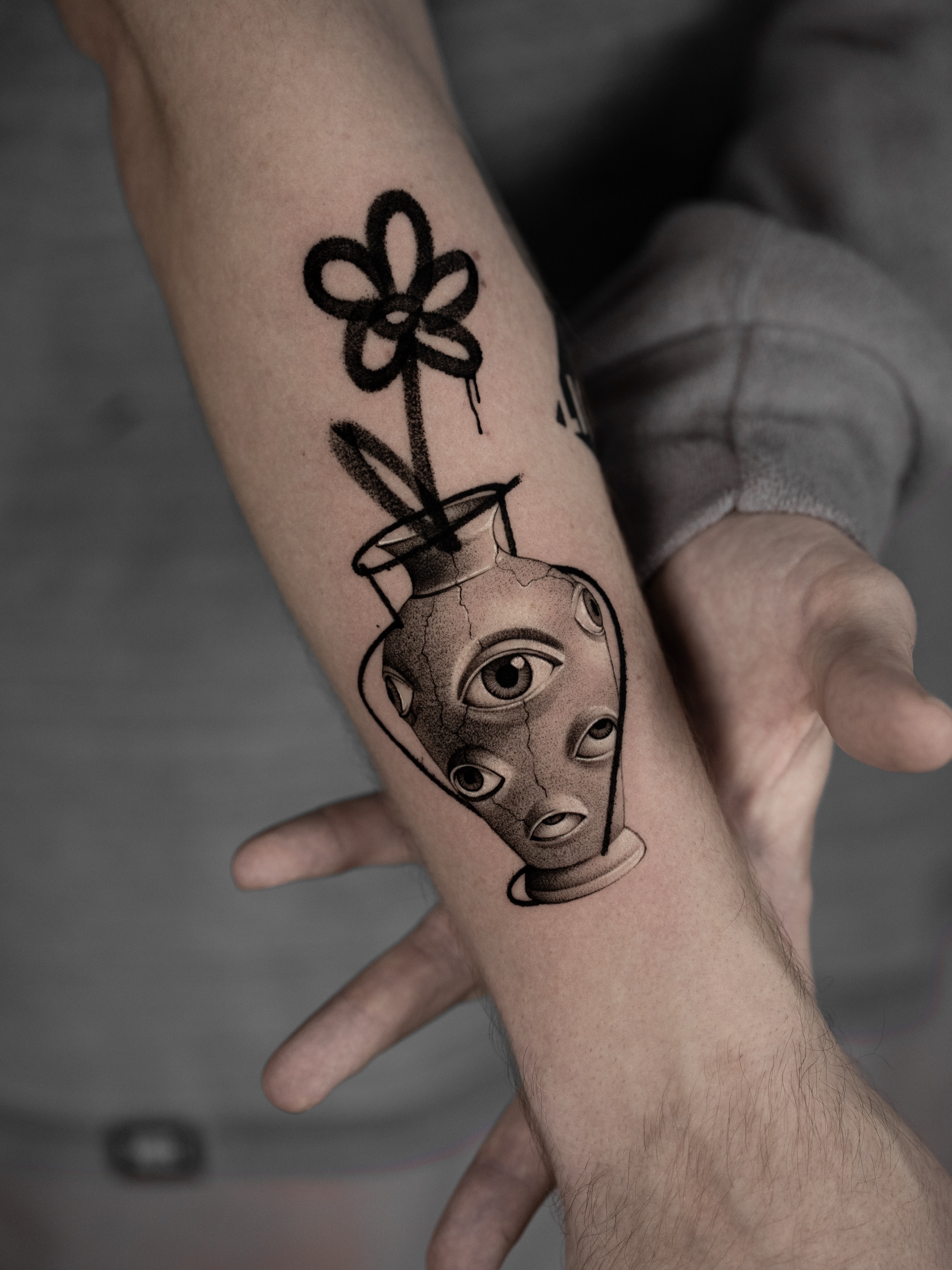 black.minimal.tattoo