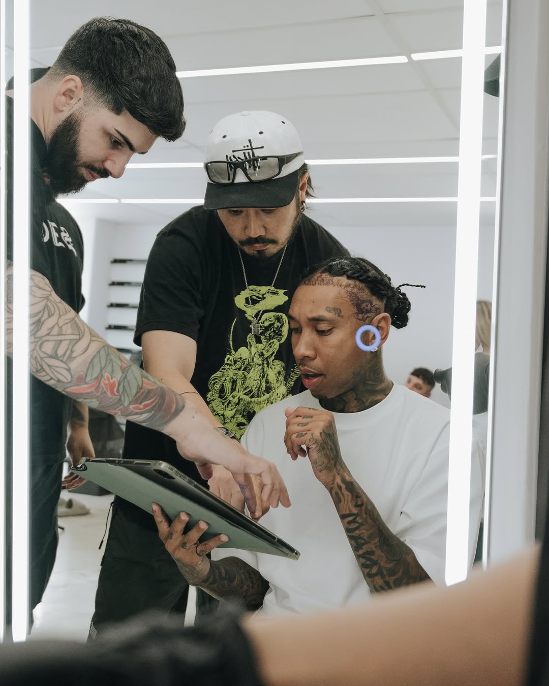 tattooist_bk