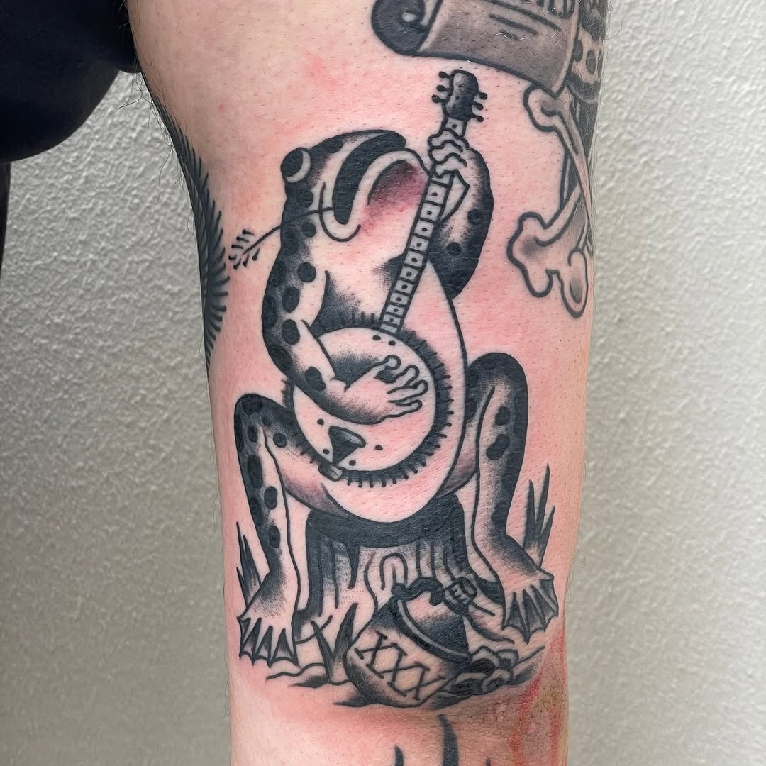 Ink and Dagger Tattoo