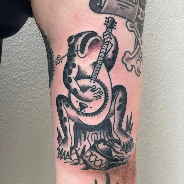 Ink and Dagger Tattoo