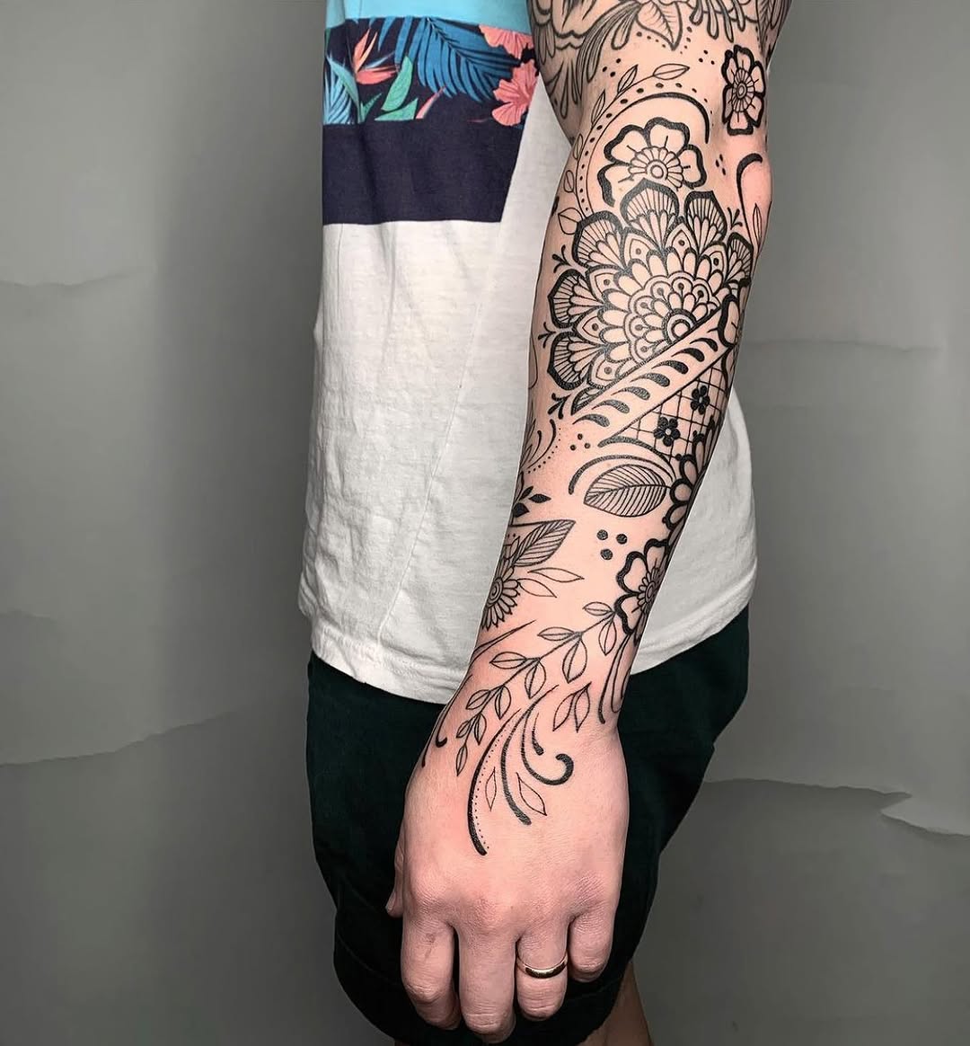 Full Circle Tattoo