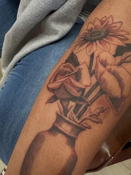 Flower, Rose, 병, 컵, 촛불, 향수, 라이터, 와인잔, 보석, 조개, 잉크병, 조개껍데기