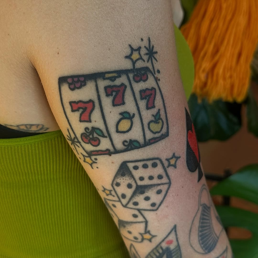 lindseebeetattoo