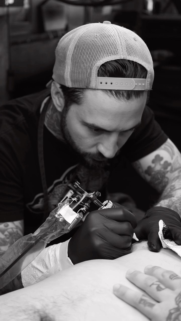 Full Circle Tattoo
