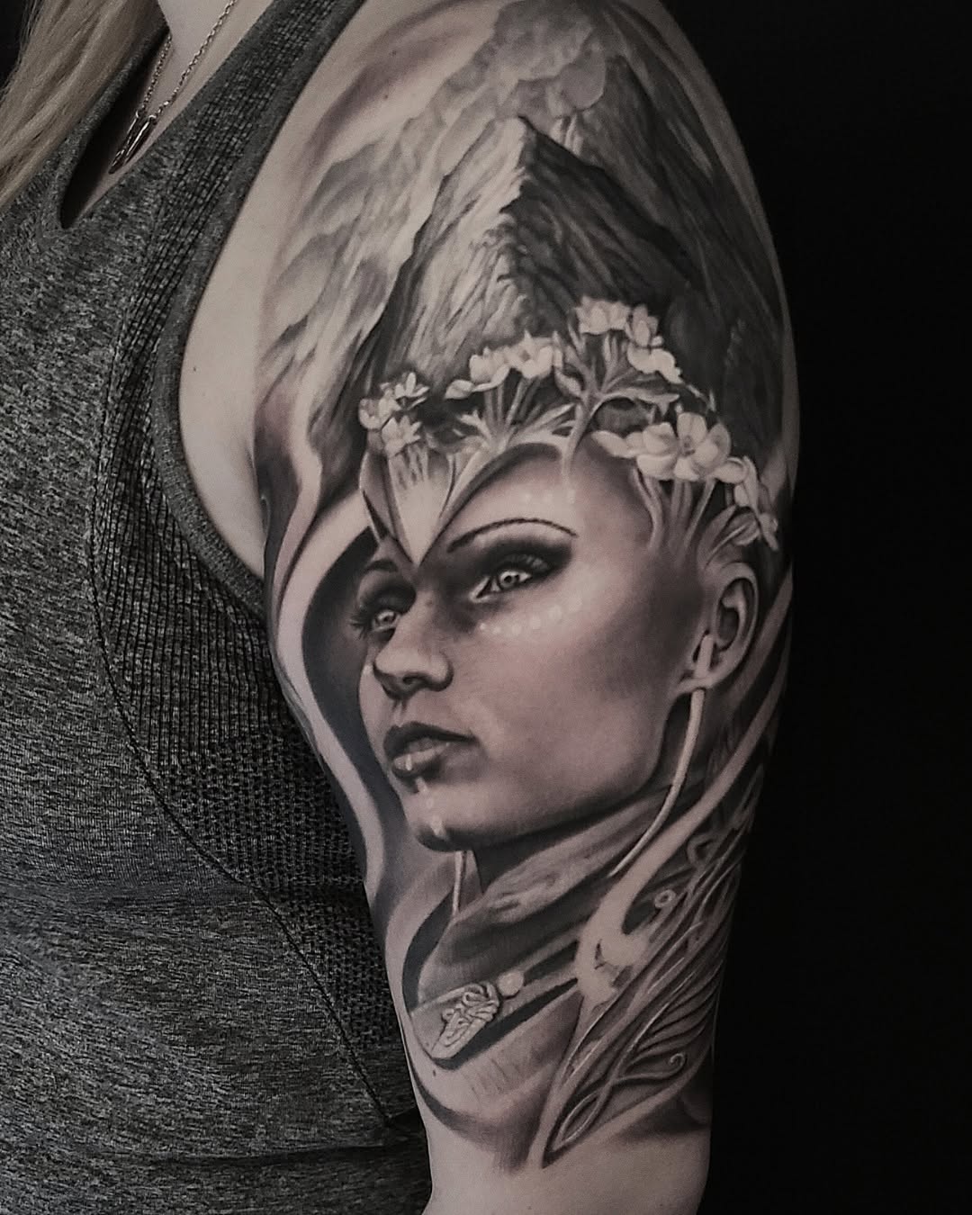 Ink and Dagger Tattoo