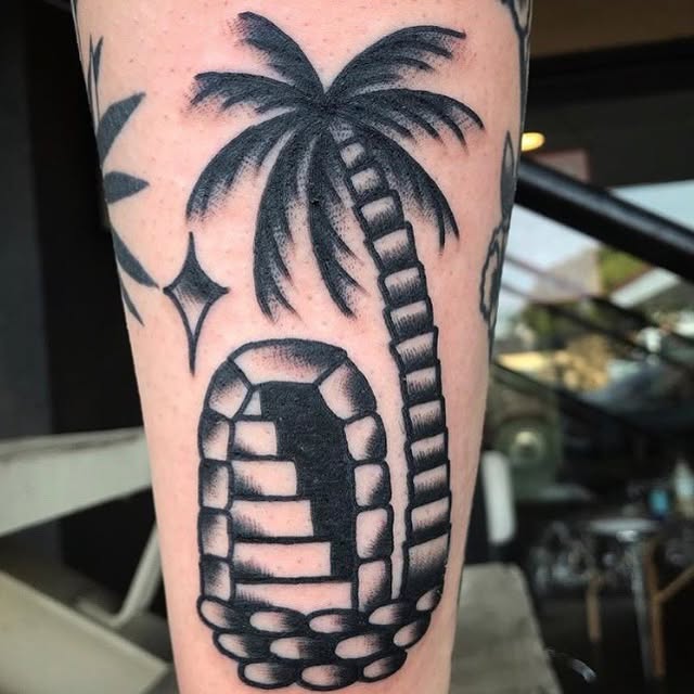 Full Circle Tattoo