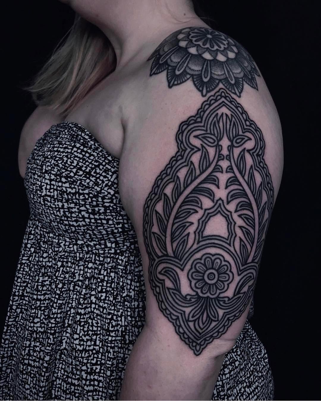 Ink and Dagger Tattoo