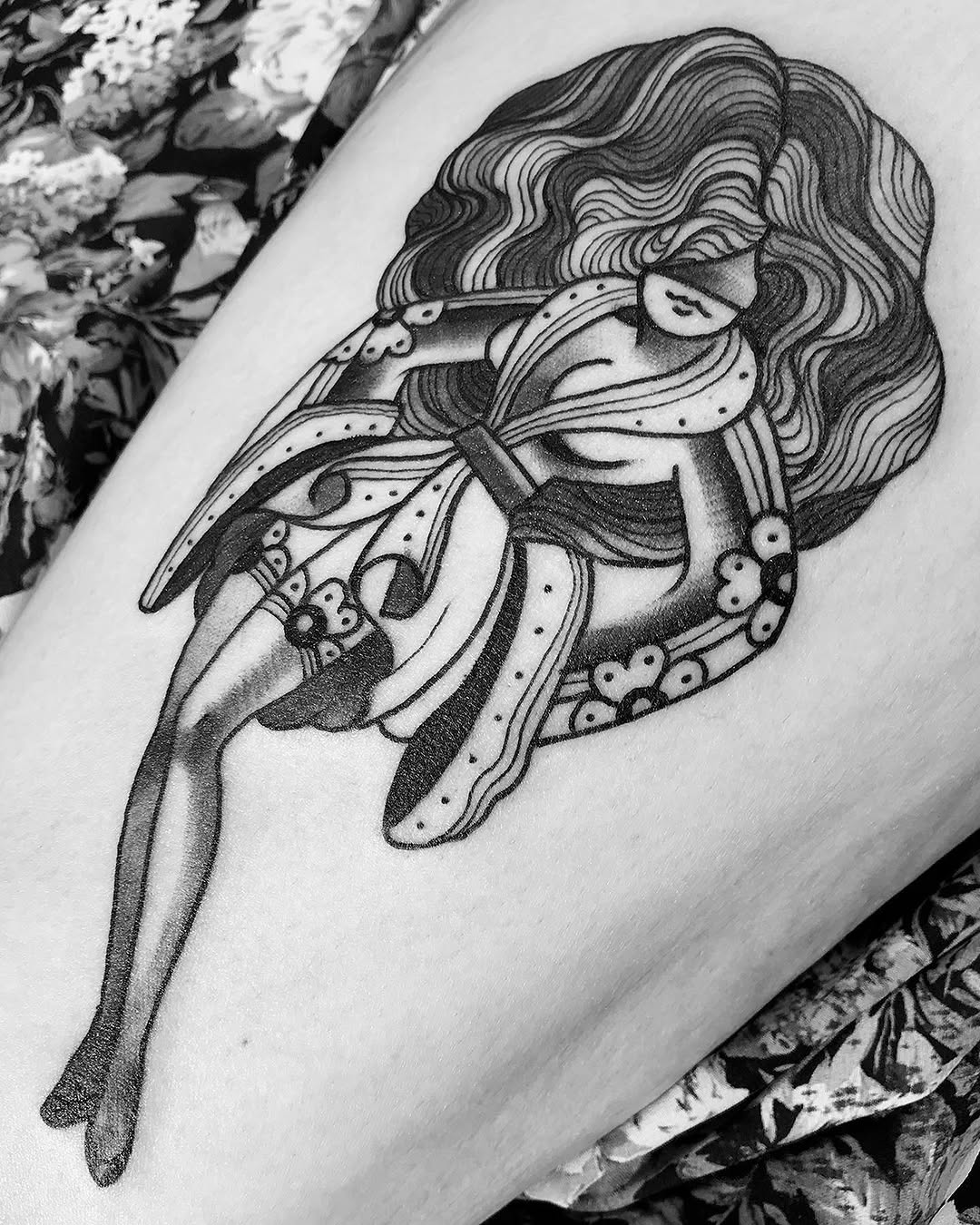 Full Circle Tattoo