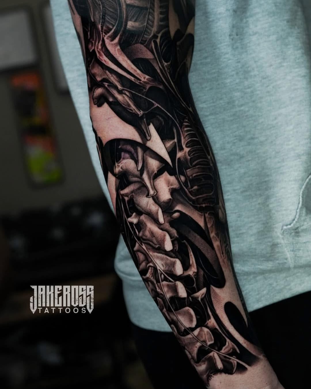 jakerosstattoos