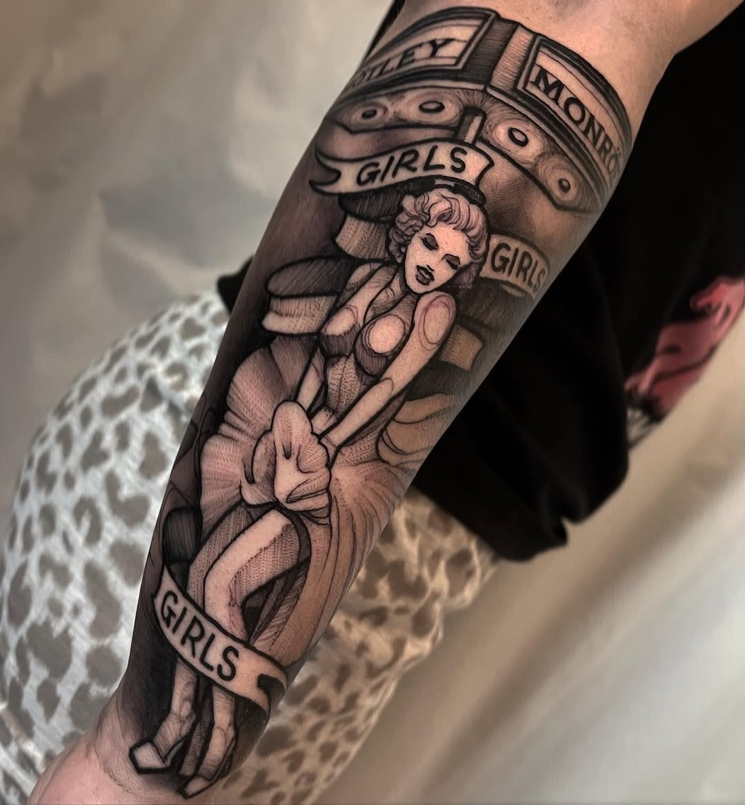 Ink and Dagger Tattoo