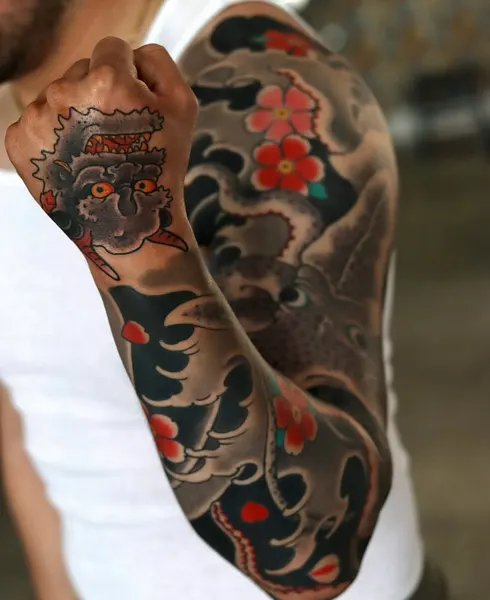 Full Circle Tattoo