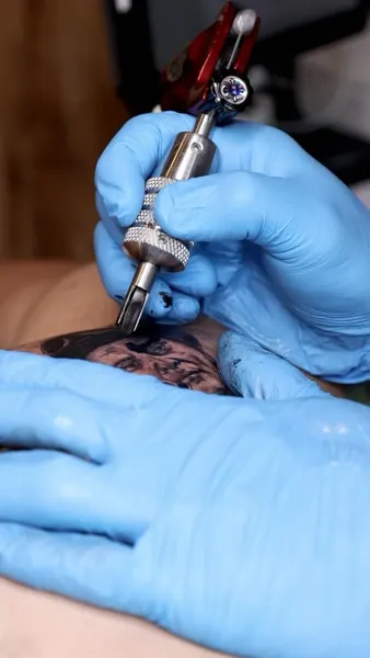 Full Circle Tattoo