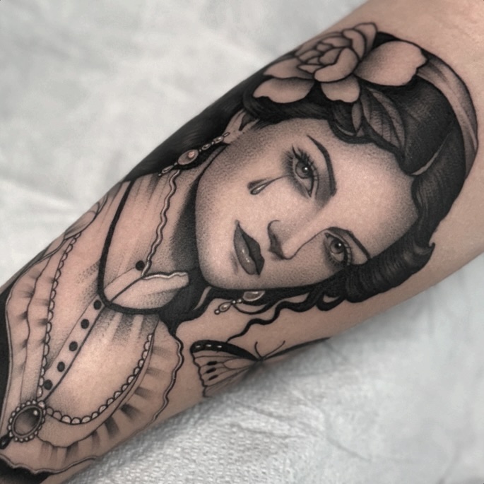 Luna Lucero