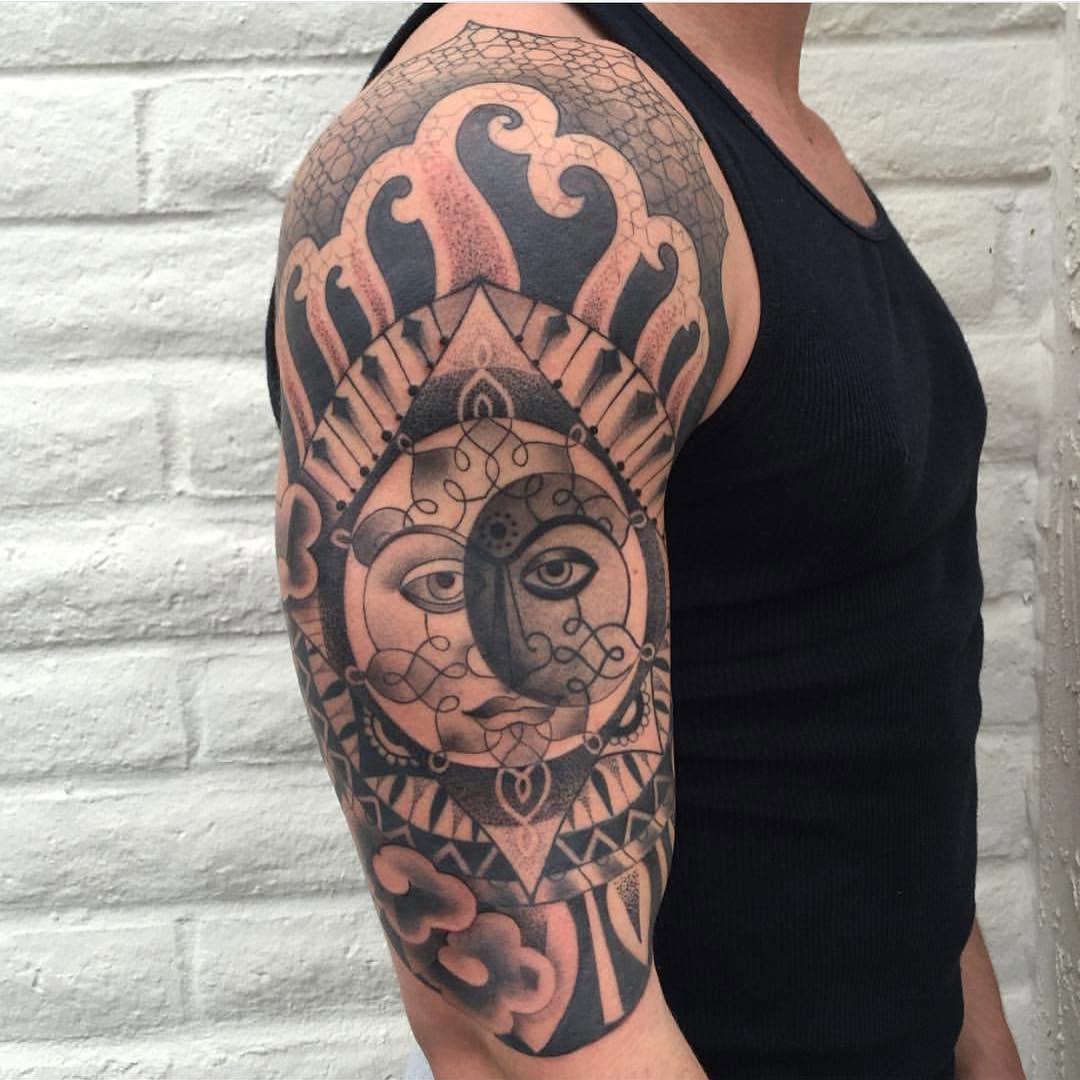 Full Circle Tattoo