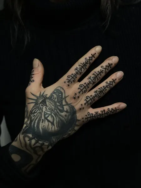 black_casket