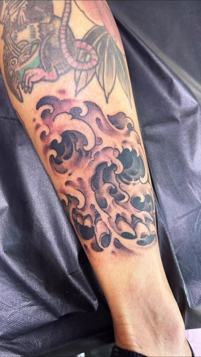 Full Circle Tattoo