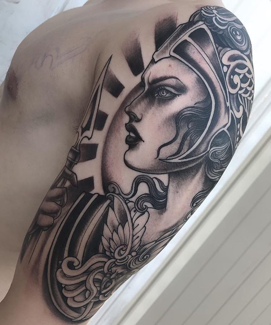 Full Circle Tattoo