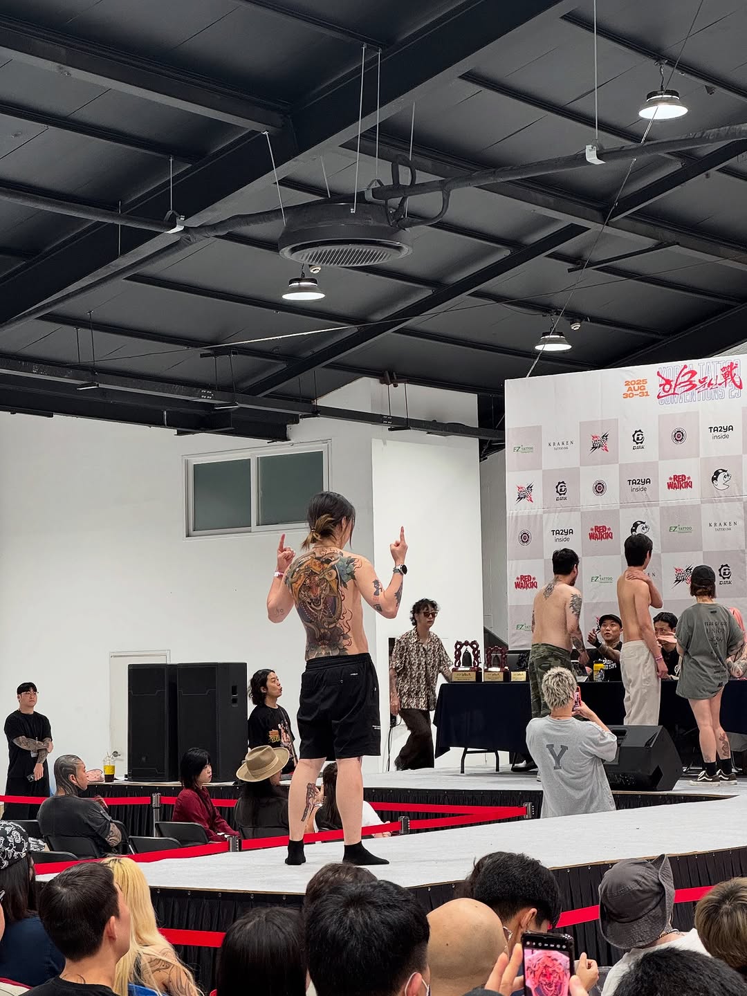 swan_tattooer