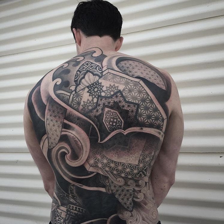 Full Circle Tattoo