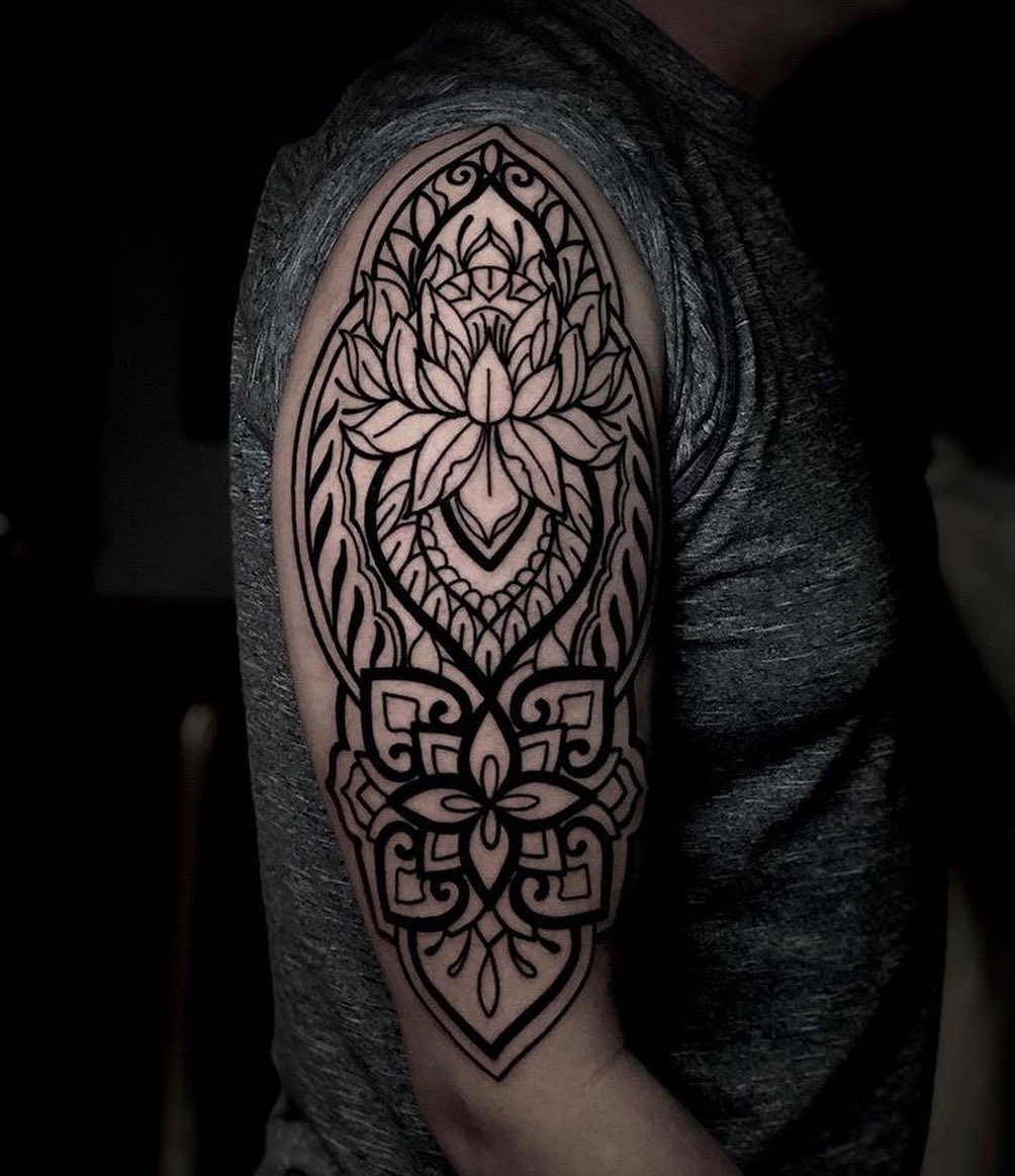 Ink and Dagger Tattoo
